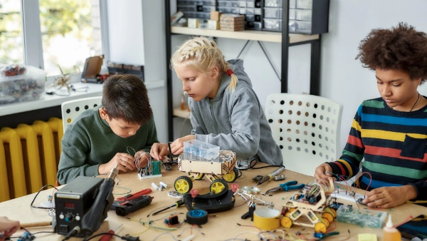 Hoogwaardige lasersnijder voor scholen